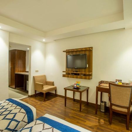 Hotel Arch International Нью-Дели Экстерьер фото