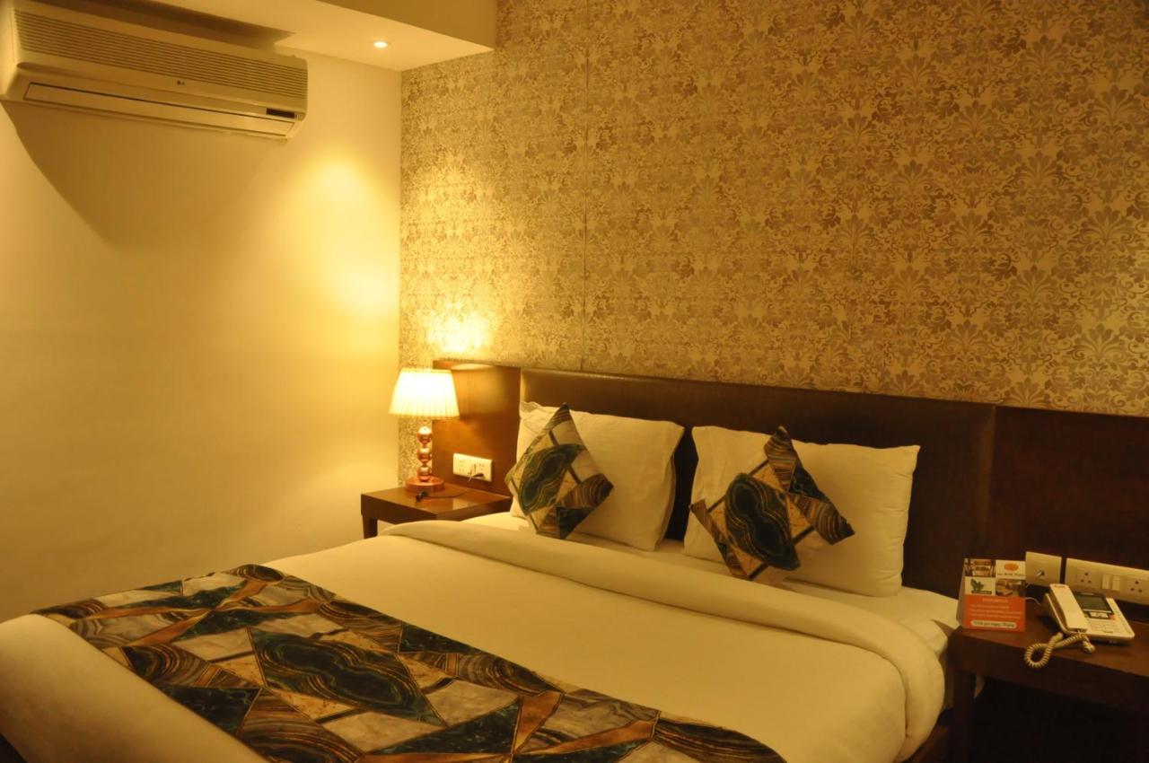 Hotel Arch International Нью-Дели Экстерьер фото