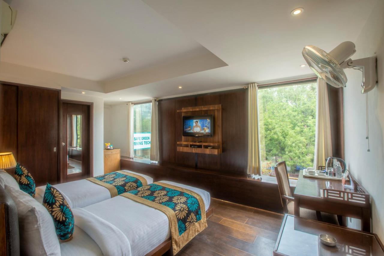 Hotel Arch International Нью-Дели Экстерьер фото